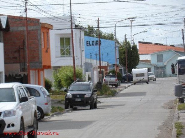 Улица в Рио Гальегос (Rio Gallegos), на которой расположен хостел Hospedaje Elcira.